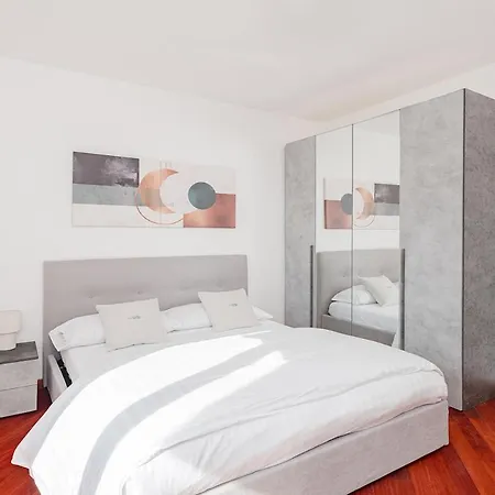 Vila Luna By Comorooms Como