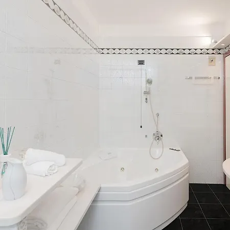 Villa Luna By Comorooms Como