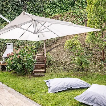 Luna By Comorooms Como